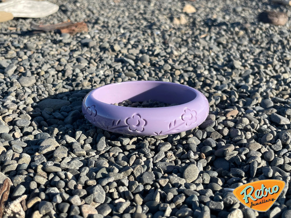 Midi "Blossom" in lilac by MCR carved fakelite bangle