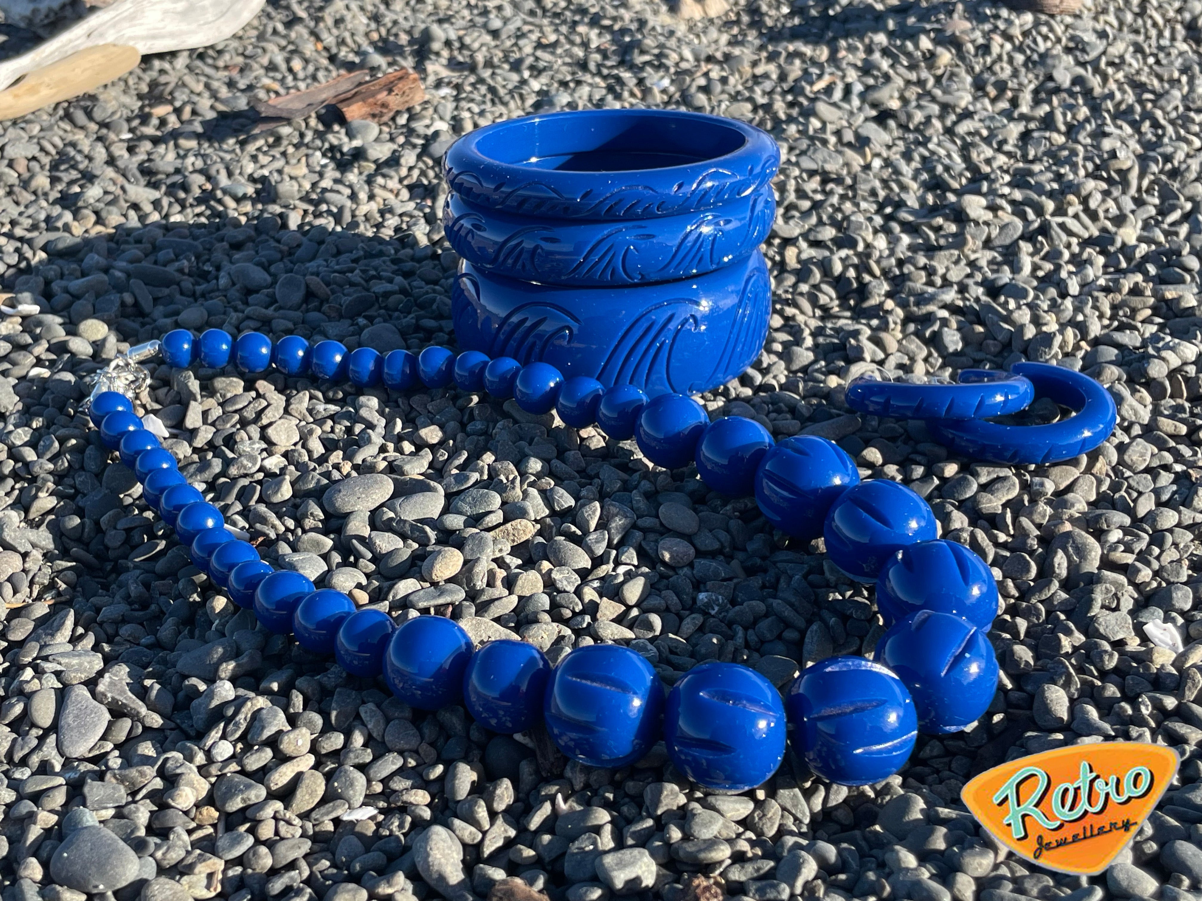 "Waves" by MCR carved fakelite bead necklace