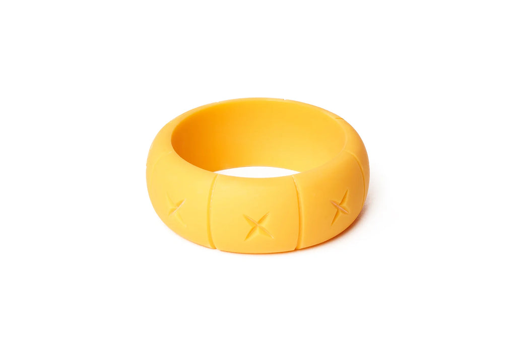 Wide Pineapple Matte Bangle