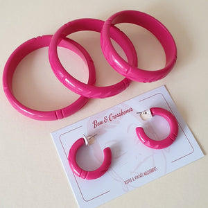 Elsie Carved Fakelite Bangle - Hot Pink * 2nds Quality *