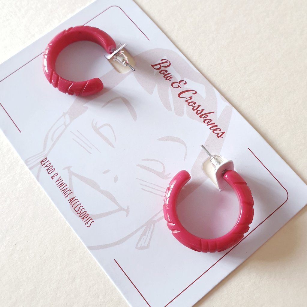 Etta Tropical Carve Hoop Earrings - Wild Berry