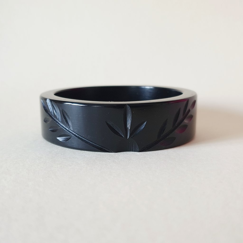 Ivy Vines Carved Bangle - Black