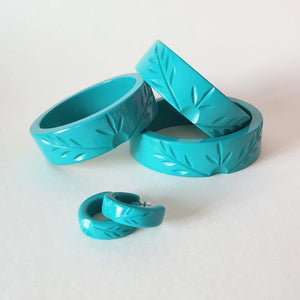 Ivy Vines Carved Bangle - Light Teal