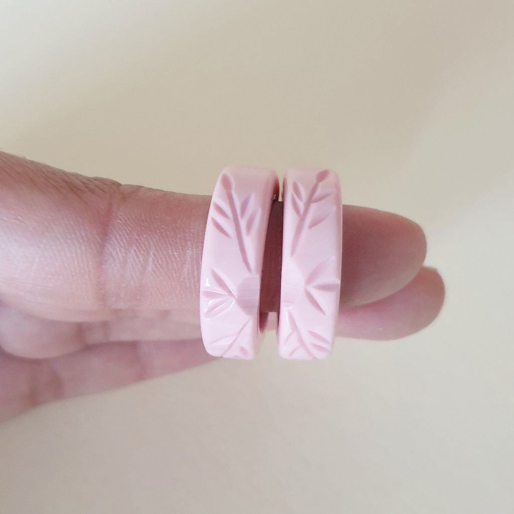 Ivy Vines Hoop Earrings - Pale Pink