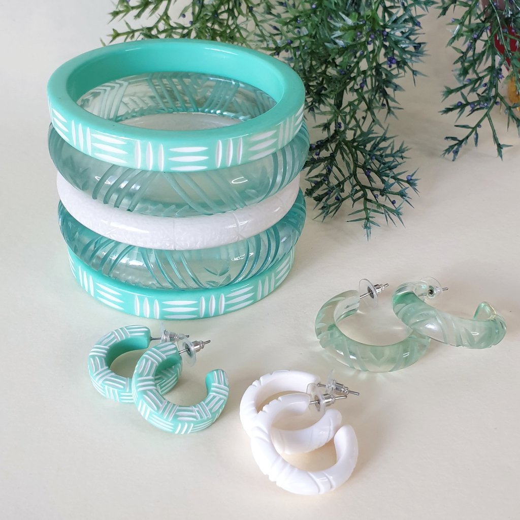 Kane Wicker carved 2 tone earrings - Peppermint