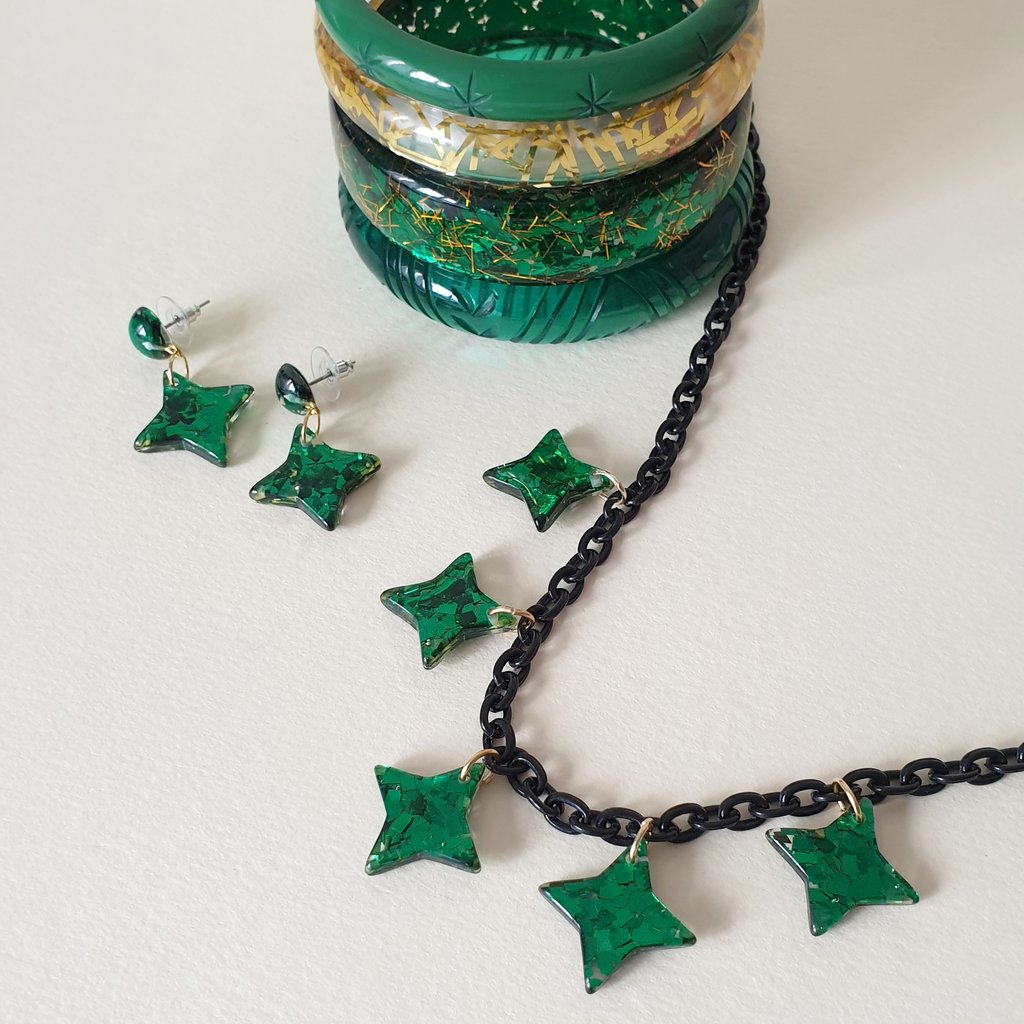Lola Confetti Starburst Necklace - Green