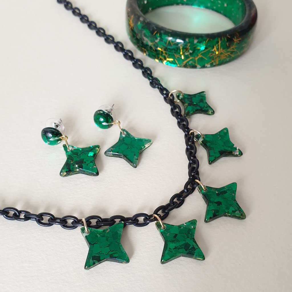 Lola Confetti Starburst Necklace - Green