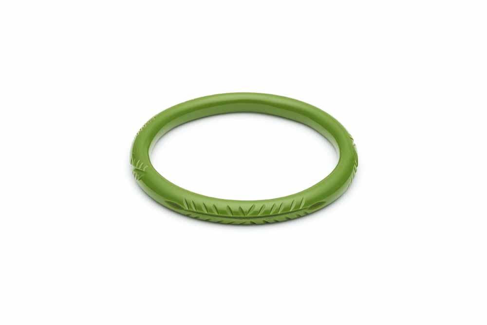 Narrow Leaf Green Carved Fakelite Bangle