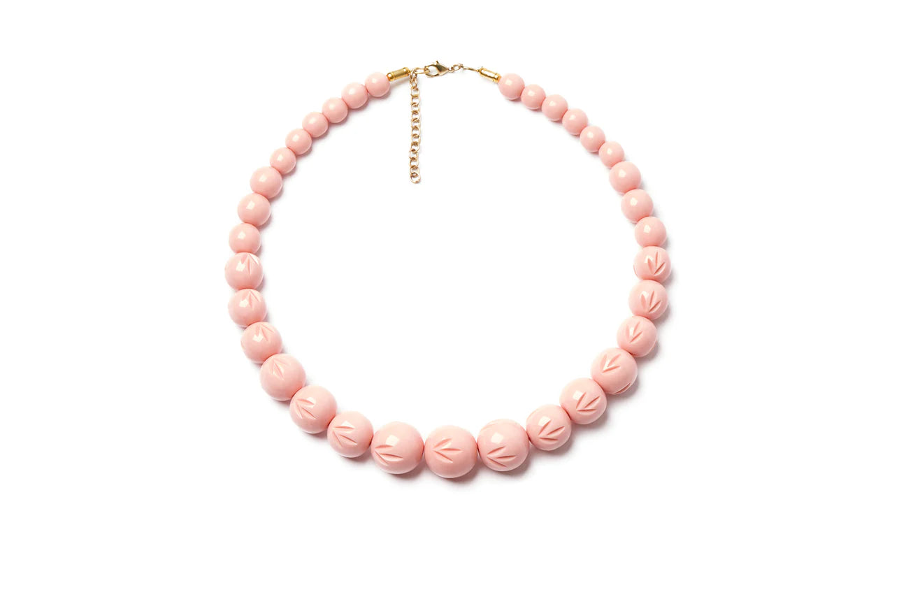 Shell Heavy Carve Fakelite Bead Necklace