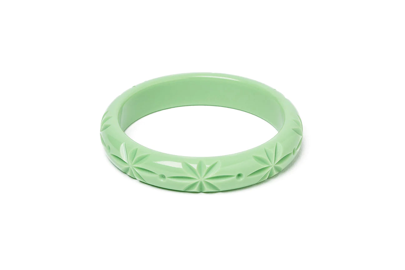 Midi Tea Heavy Carve Fakelite Bangle