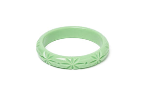 Midi Tea Heavy Carve Fakelite Bangle